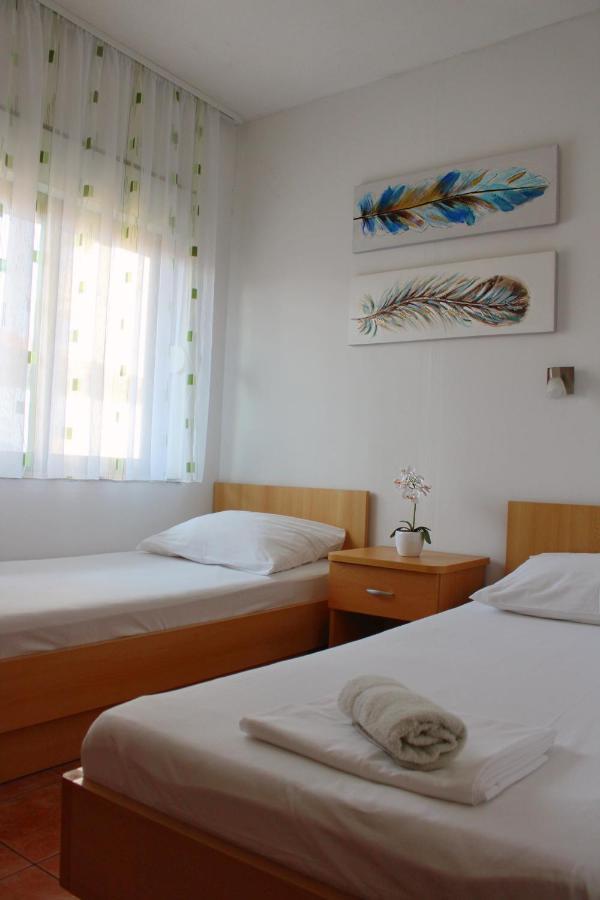 Apartments Tanja Zivogosce Luaran gambar